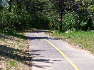 An unnessary yield sign on the bike trail